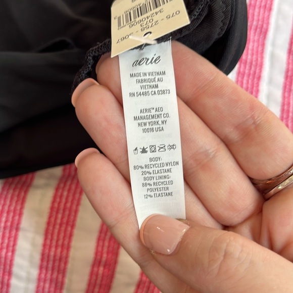 Aerie High Neck Crop Bikini Top Black XS | Padded | Adjustable Back NWT - Picture 11 of 14